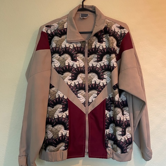 Vintage Patterned Zip Up Light Jacket - Picture 2 of 13